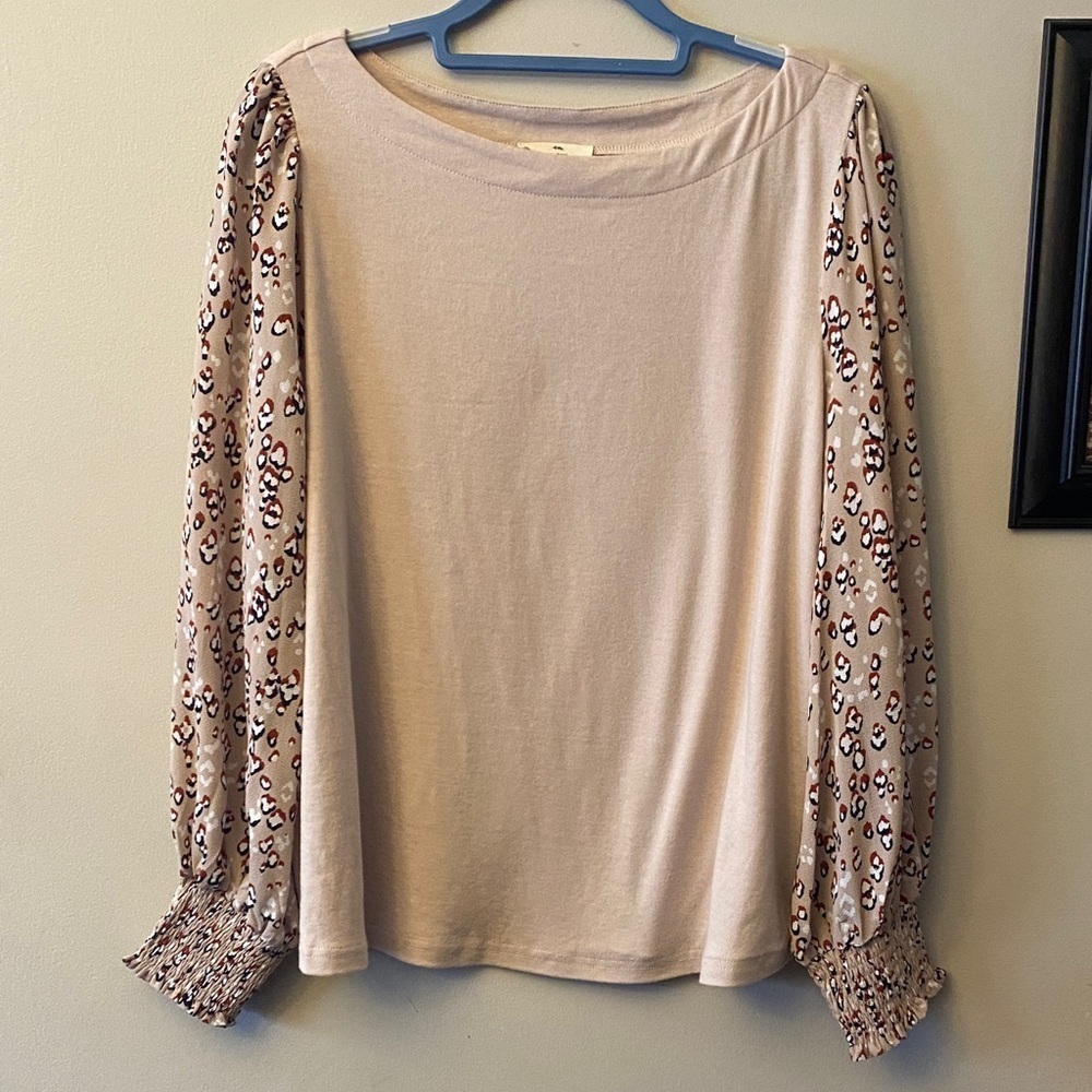 Entro Cream Top with Patterned Sleeves